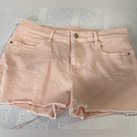 Old Navy Pants - Old Navy women. Pink Denim shorts size 8 . 87% cotton 12% polyester new no tag